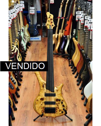 Mayones Comodous Fretless 6 (usado)